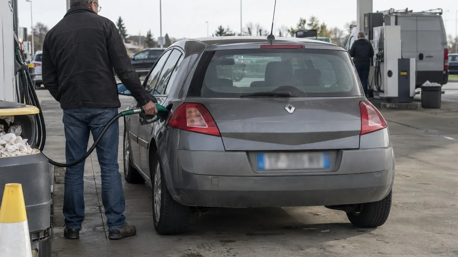 Gazole : ce qui change pour les automobilistes à partir de novembre, avec 10 millions de barils libérés des stocks